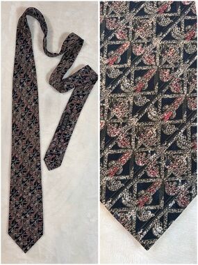 Brioni Men's Geometric Navy White Red Silk‎ Woven Pointed Tie